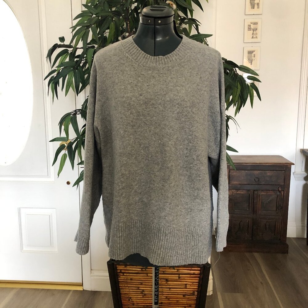 Stradivarius Chunky Gray Sweater, Coastal Grandma Size Medium